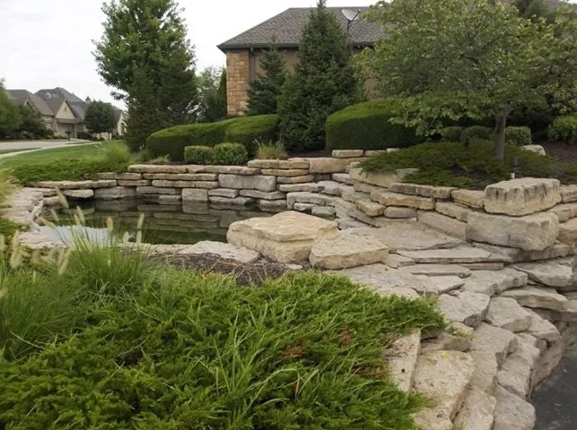 Professional garden landscaping in Kansas City, MO - Kansas City Landscape & Design