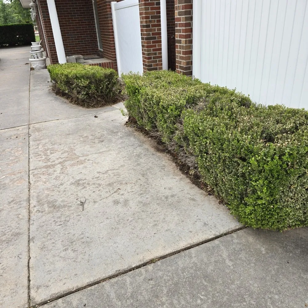 Custom lawn mowing service for residential properties across Garden City, KS - Kansas Lawns