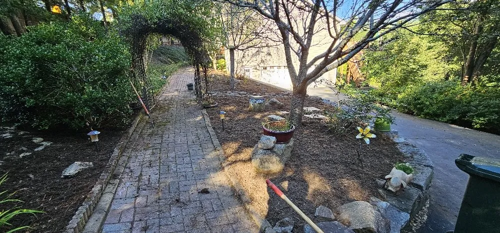 Local lawn care service in Hendersonville, NC - Kanuga Lawncare