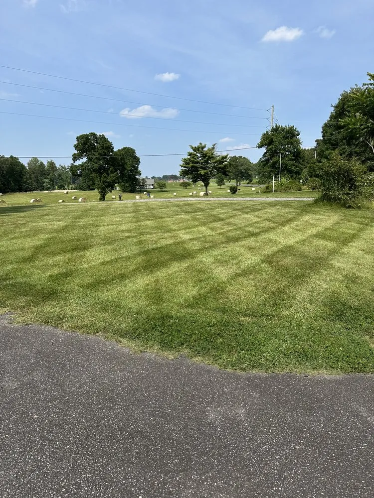 Top-rated lawn mowing service in Hickory, NC - Kanupp