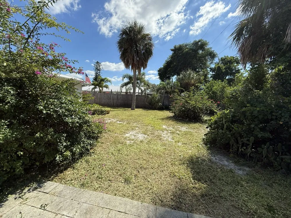 Local residential landscaping with custom design in Palma Sola, FL by Kaptain Landscape
