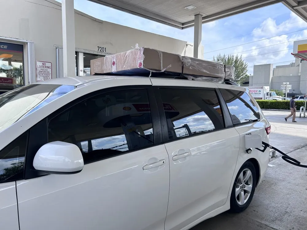 Affordable yard cleanup service in Tampa, FL by Karito Company