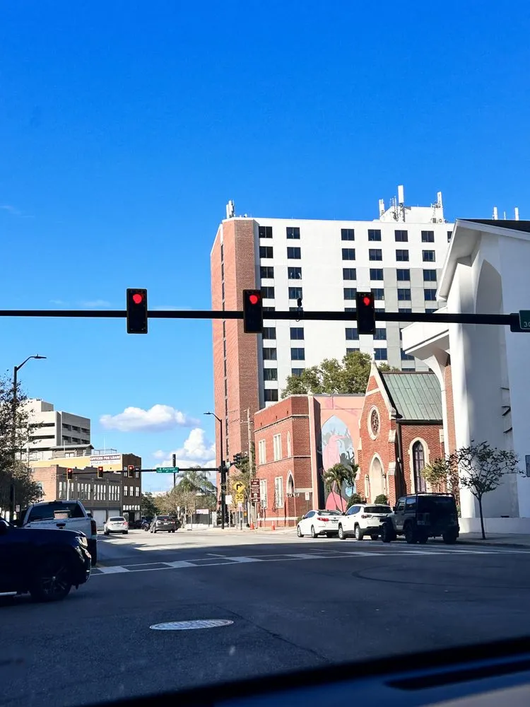 Trusted lawn mowing service experts serving Tampa, FL - Karito Company