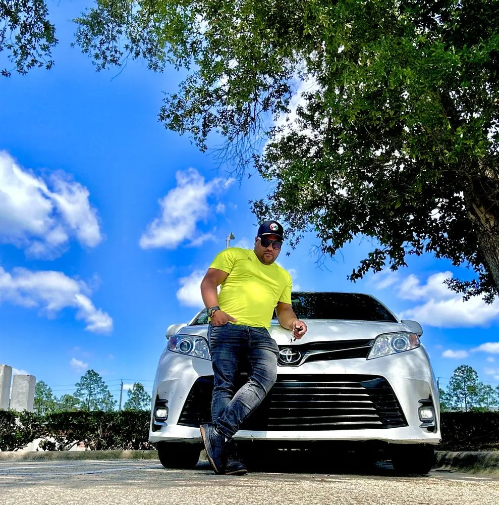 Custom yard maintenance in Tampa, FL by Karito Company