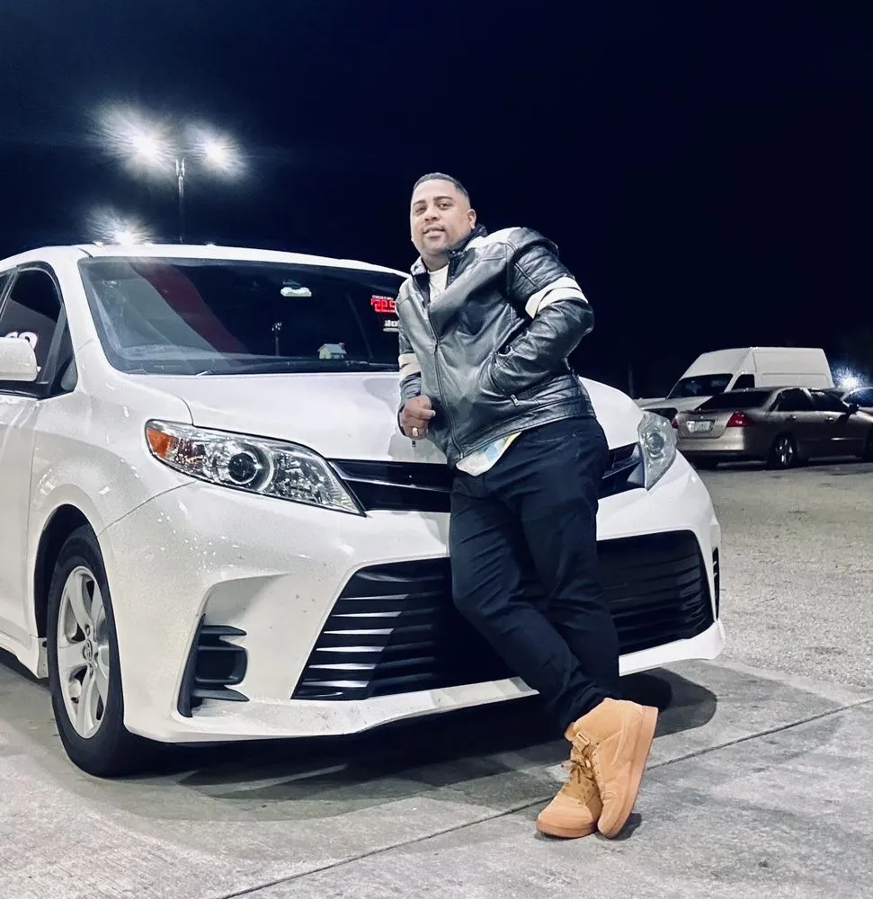 Trusted yard cleanup service for outdoor upgrades across Tampa, FL - Karito Company