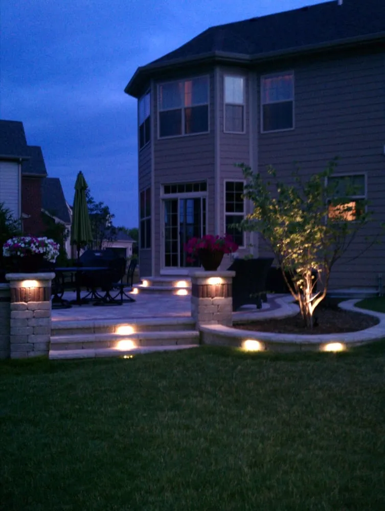 Local yard cleanup service experts serving Palatine, IL - Karlstedt Landscaping Group