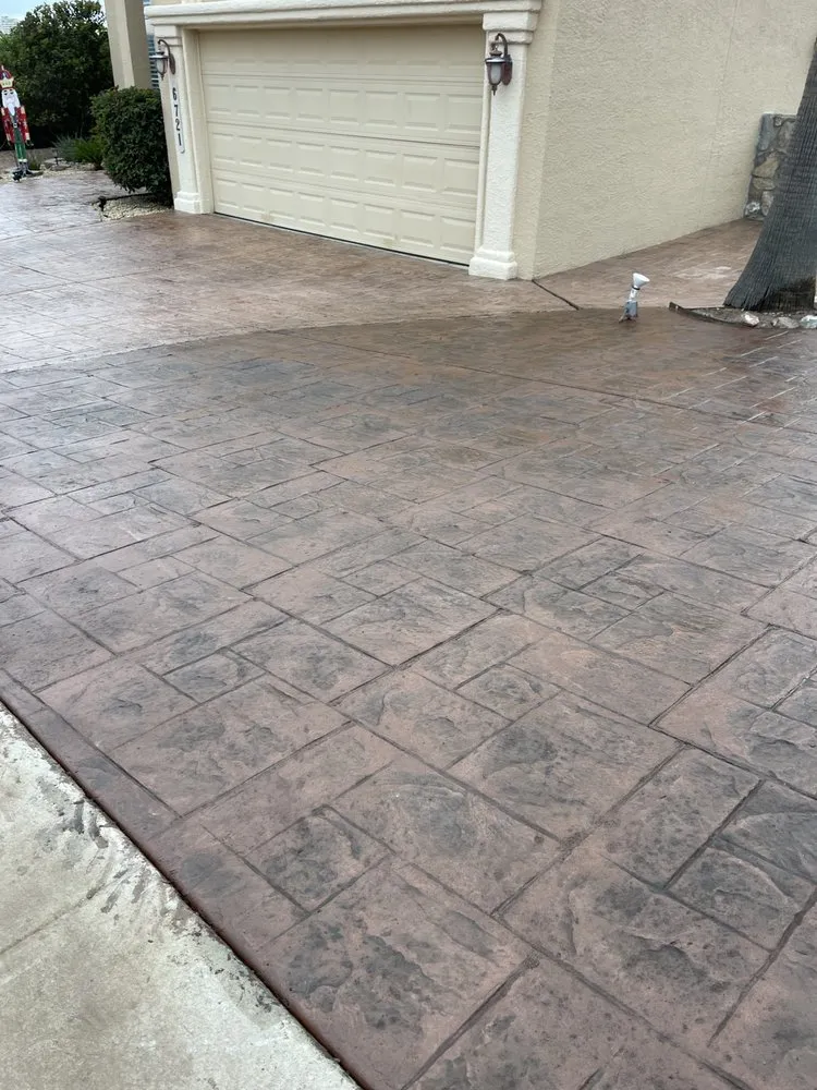 Reliable yard maintenance for year-round maintenance in El Paso, TX by Kasa Roofing & Construction