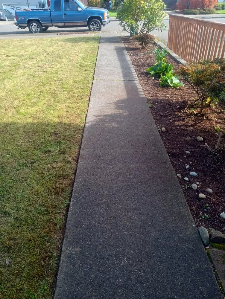 Custom landscape installation in Bonney Lake, WA - Kasco