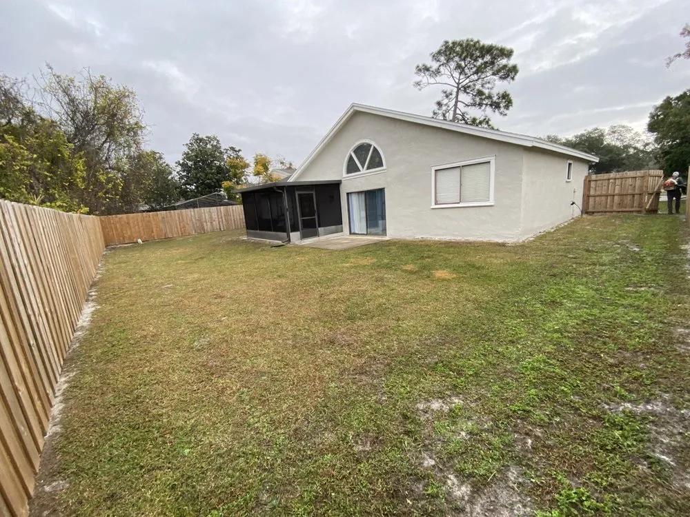 Top-rated yard maintenance for beautiful yards in Union Park, FL by Kasi Pressure Washer