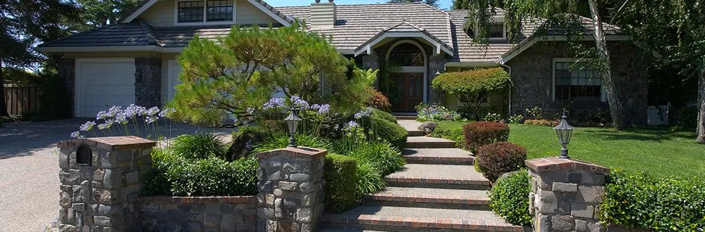 Top-rated lawn mowing service in Hicksville, NY - Kasique Landscaping