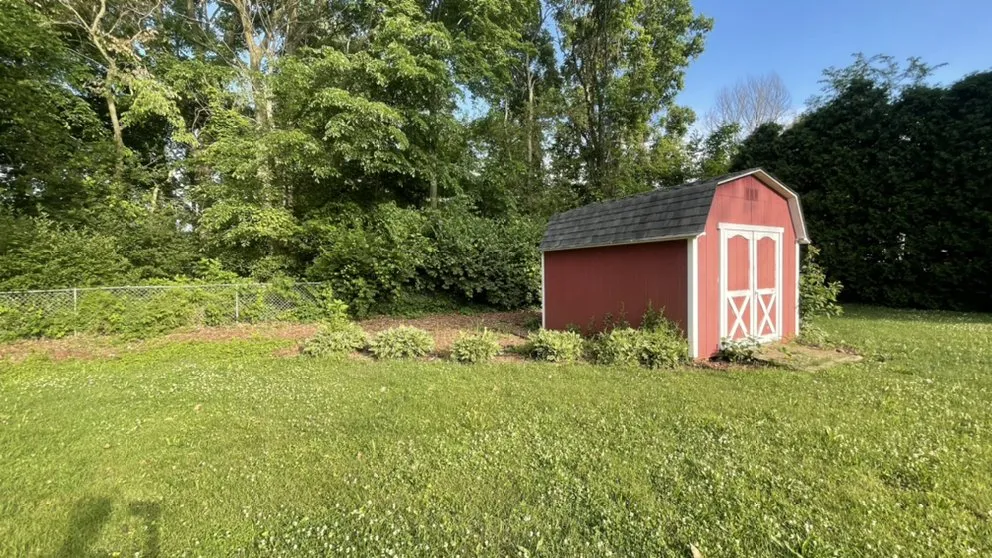 Custom lawn mowing service in Union, MI - Kattniss Evergreens Quality Landscaping