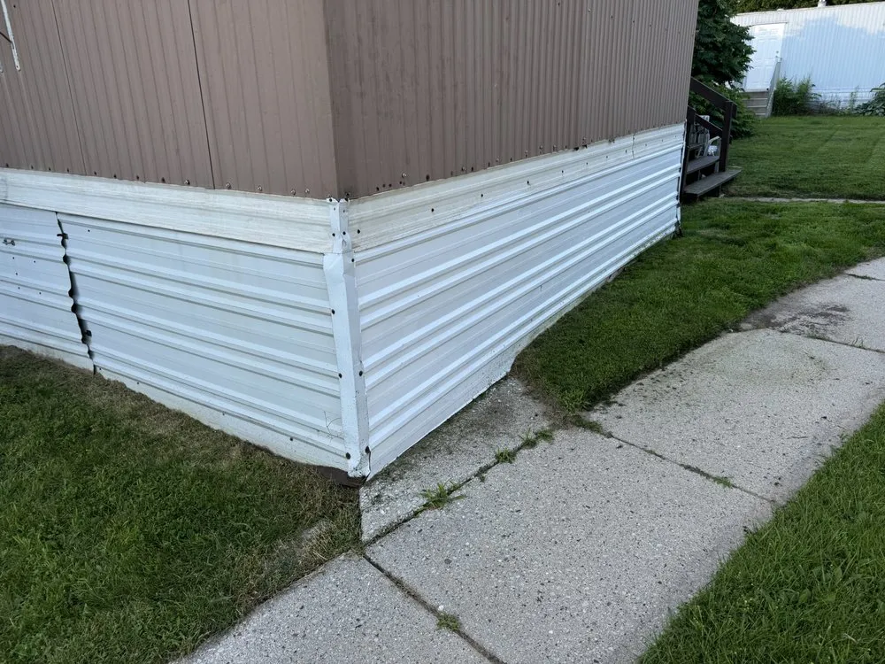 Expert yard cleanup service in Fond du lac, WI - Katz Property Management