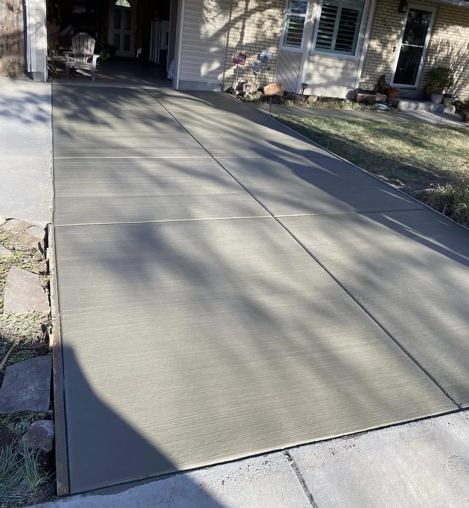 Local residential landscaping with custom design in Sandy, UT by Kaumai Concrete