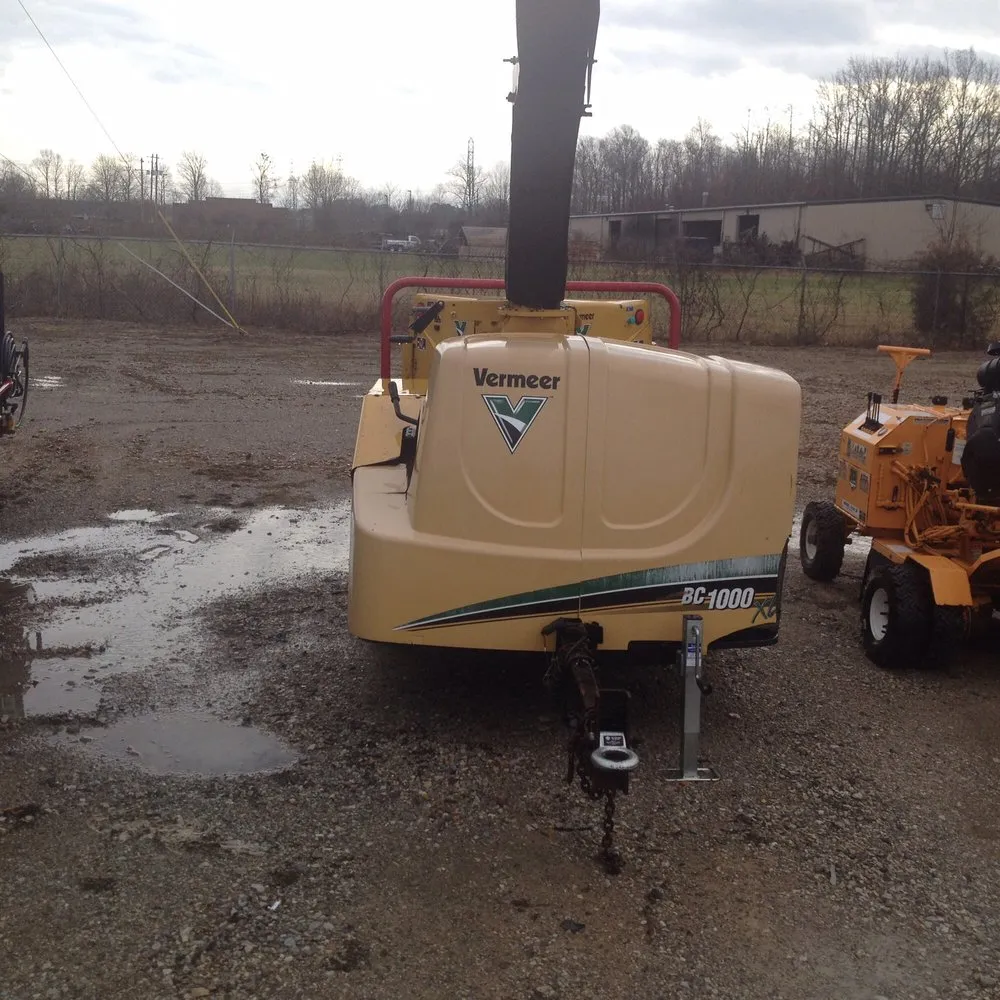 Affordable residential landscaping for year-round maintenance in Memphis, TN by Kavion Lawn