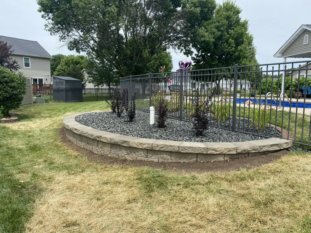 Affordable yard maintenance in Highland, IL - K&B Creative Allscapes