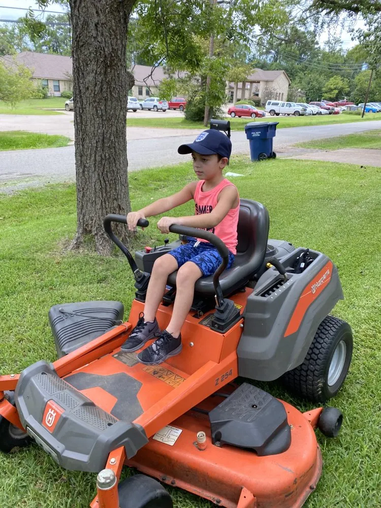 Reliable garden landscaping in Huntington, TX - K&B Lawn Service