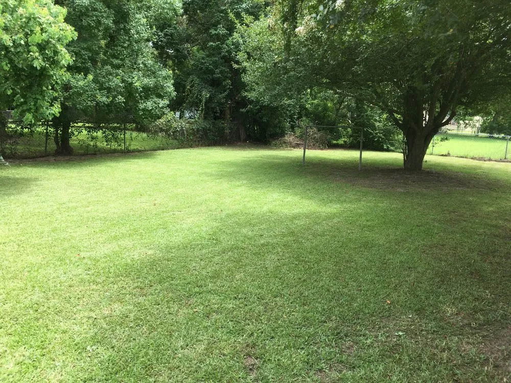 Affordable outdoor landscaping in Valdosta, GA - KB Mows Best Lawn Services