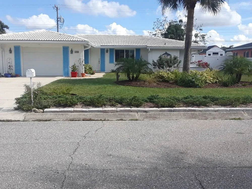 Affordable residential landscaping in Venice, FL by KBB Landscapes