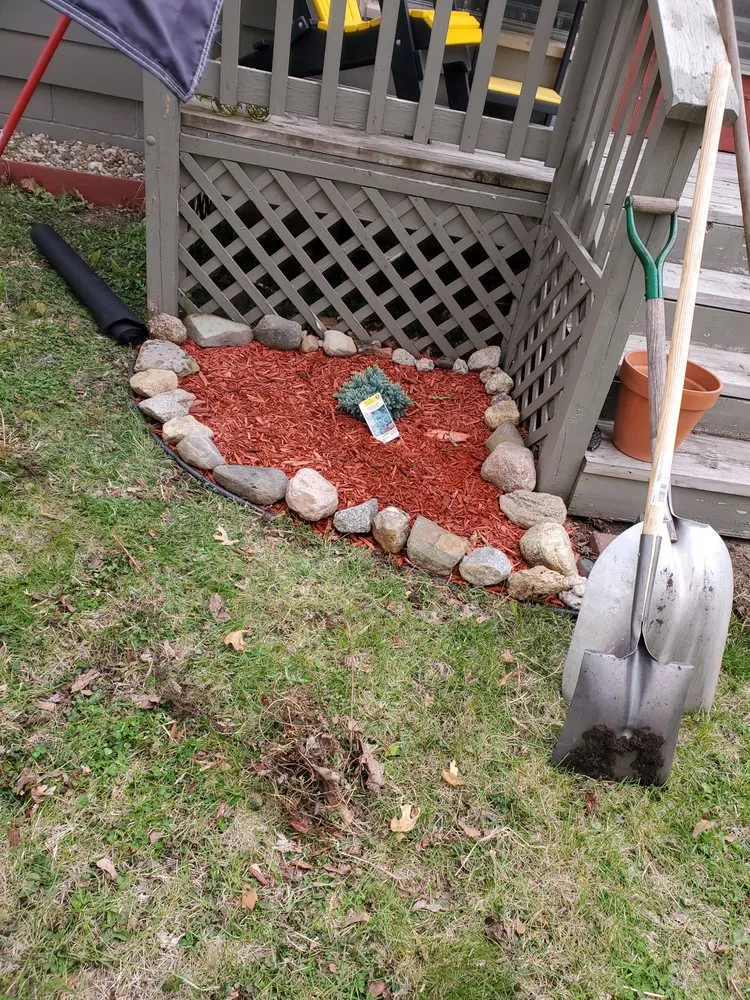 Top-rated garden landscaping with custom design across Shell Rock, IA - Kbb Lawn Care