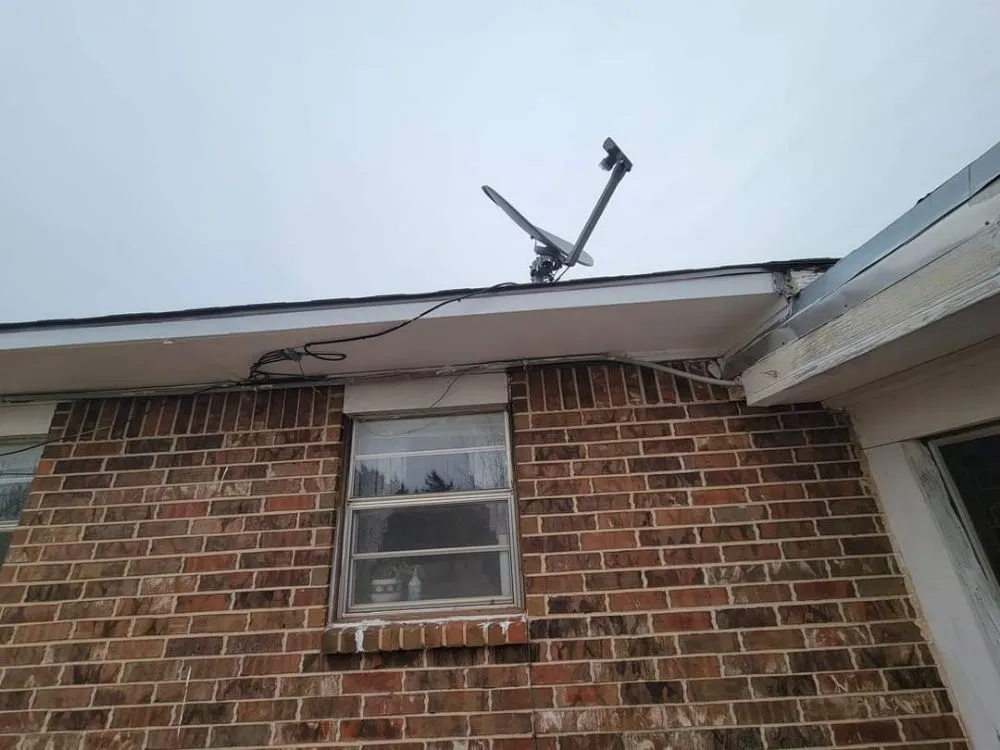 Custom lawn care service for year-round maintenance across Mustang, OK - KBDB Details