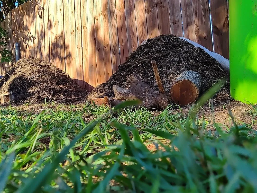 Local yard maintenance in Mustang, OK - KBDB Details