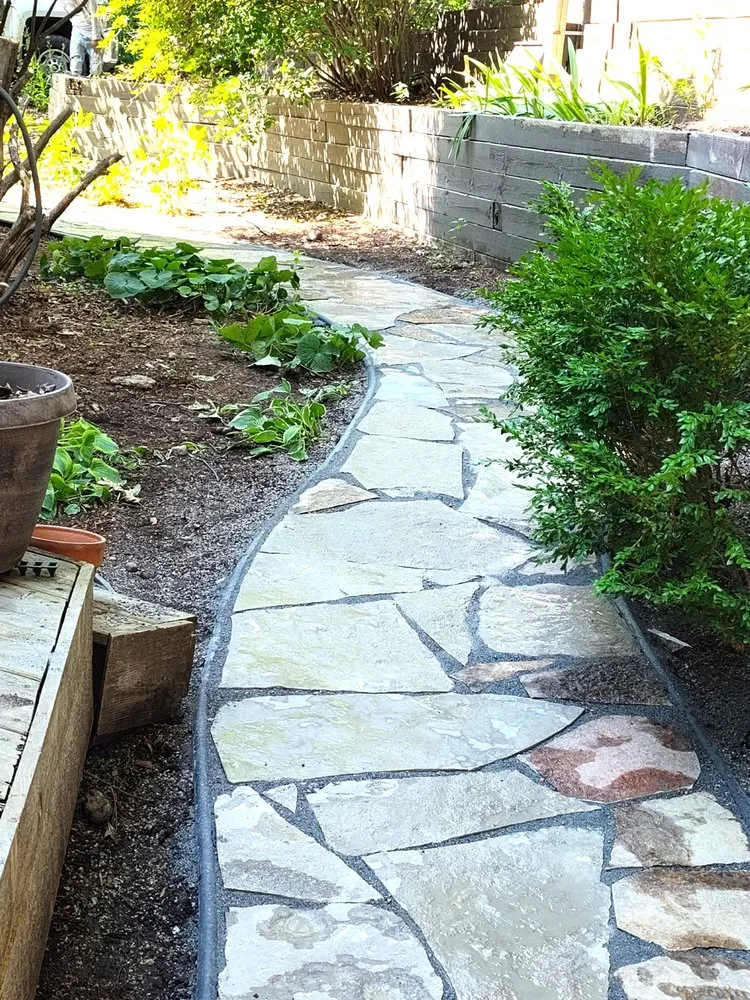 Custom residential landscaping experts serving Burnsville, MN - KBL Landscaping