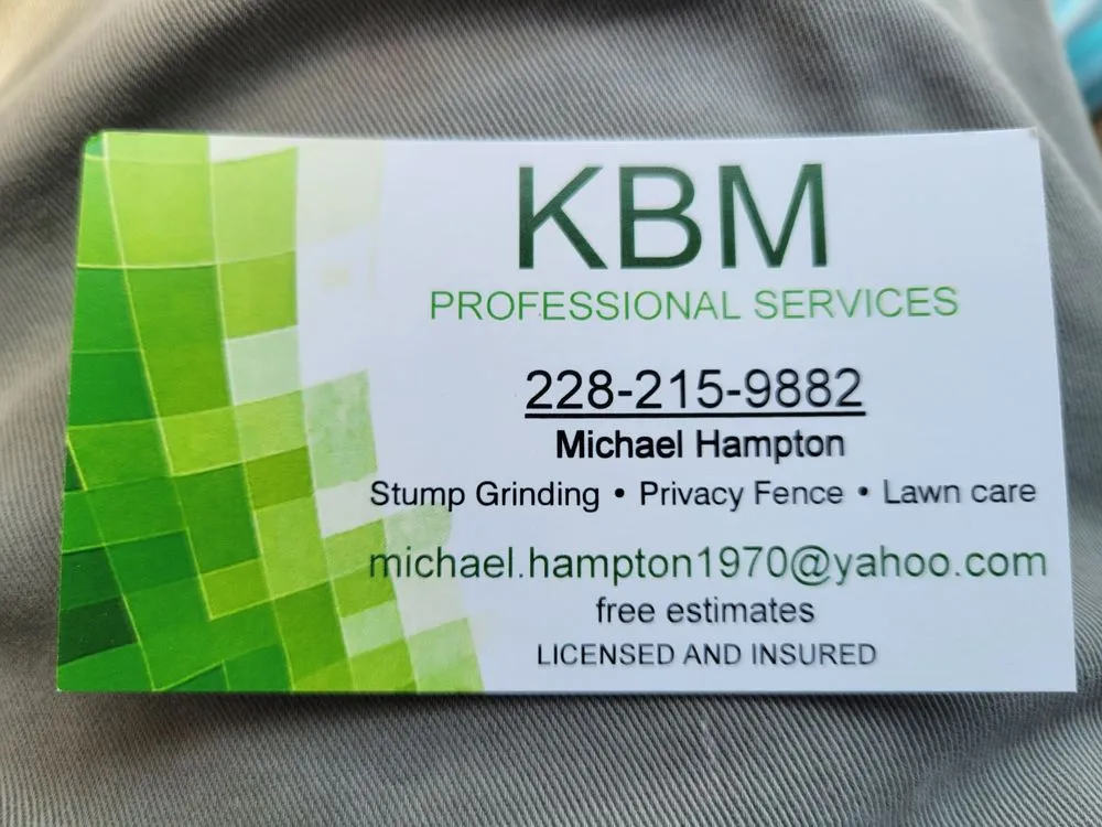 Expert yard cleanup service in Ocean Springs, MS by KBM