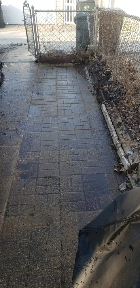 Reliable yard maintenance in Bellwood, IL by KBS Landscaping