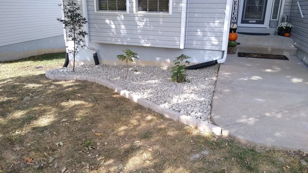 Professional landscaping services experts serving Lee's Summit, MO - KC Lawn Pros