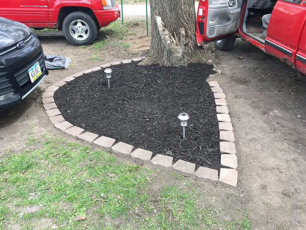 Custom residential landscaping experts serving Des Moines, IA - Kc property care and services