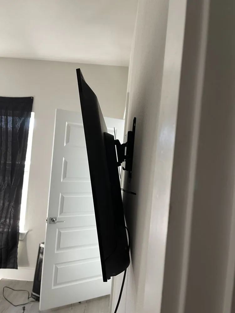 Top-rated lawn mowing service in Converse, TX by KC Services