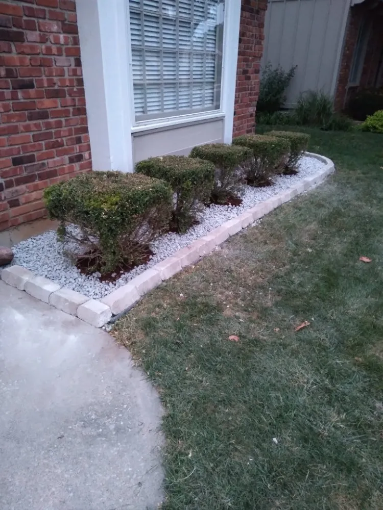 Expert garden landscaping experts serving Lexington, MO - KC Tree Masters