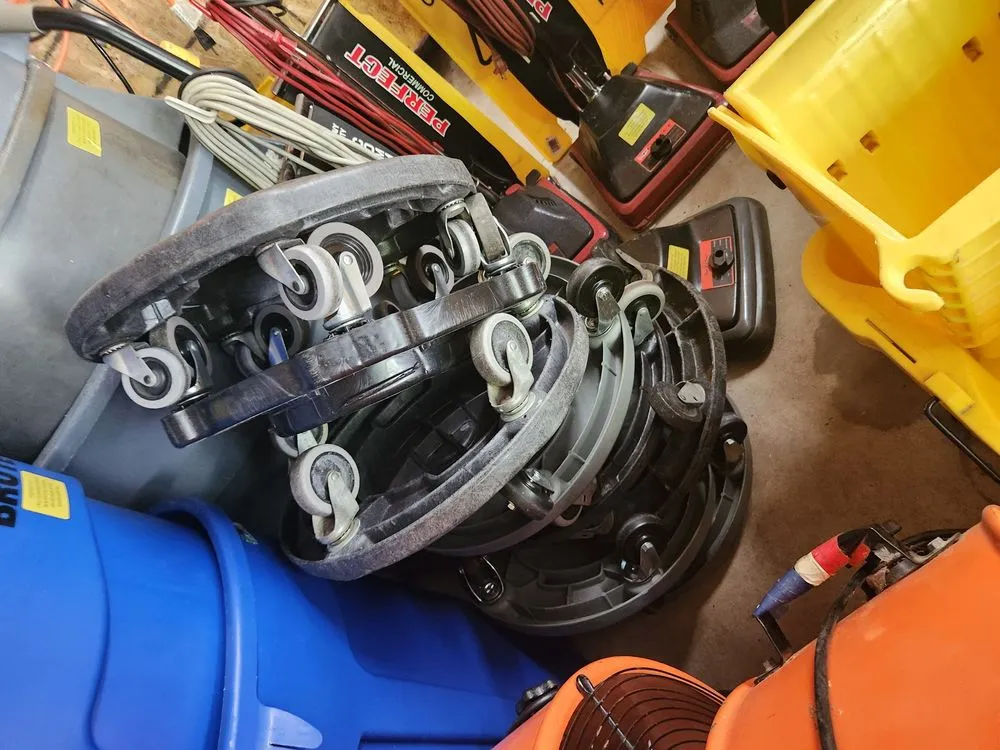 Local lawn care service in Norfolk, VA by KCDC