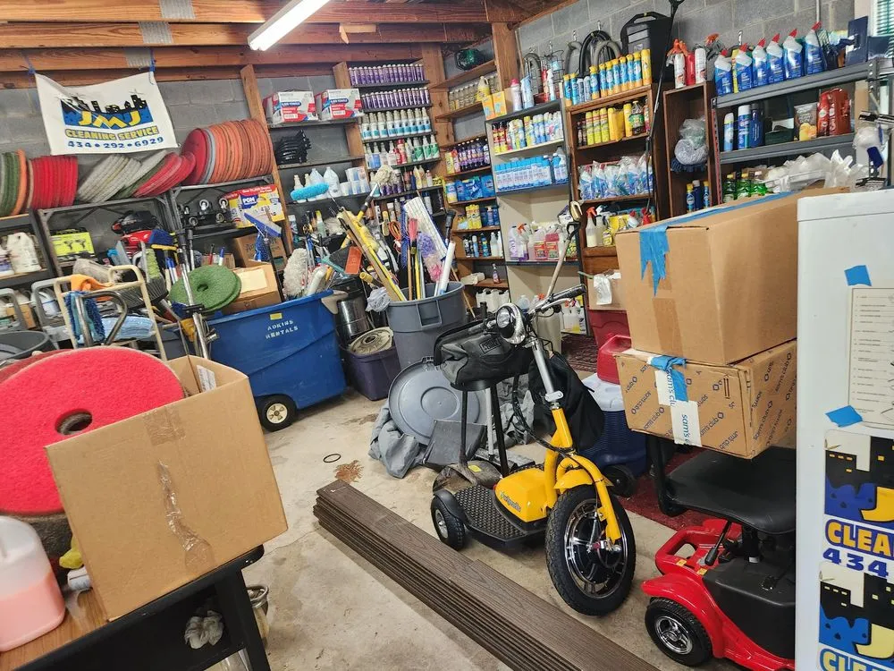 Custom lawn mowing service in Norfolk, VA - KCDC