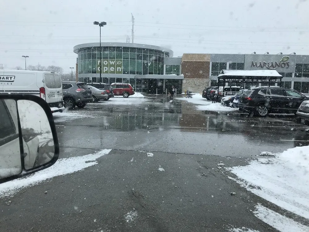 Professional yard maintenance in Gilberts, IL by KCG Management