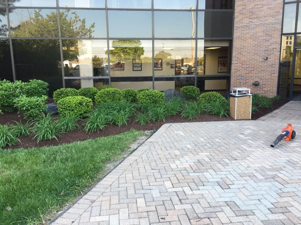 Custom lawn mowing service experts serving Gilberts, IL - KCG Management