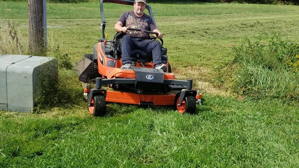 Professional yard maintenance experts serving Laurel, DE - KC'S Tree And Lawn Services