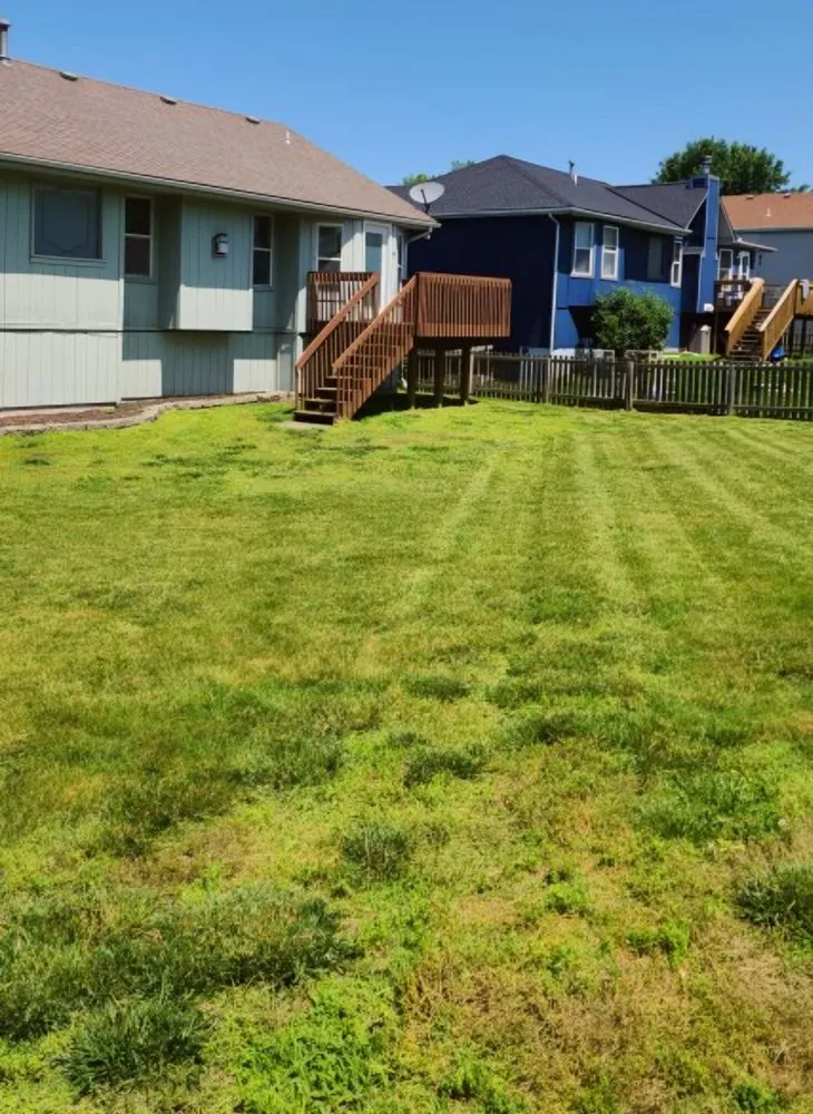 Top-rated lawn mowing service in Kansas City, MO - K&D Elite Lawn Care