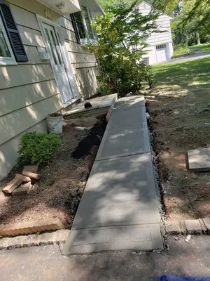 KD Landscaping & Construction Logo