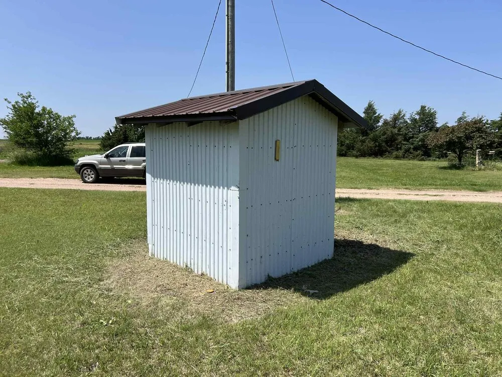 Local landscaping services in Hesston, KS by KD Lawn & Tree