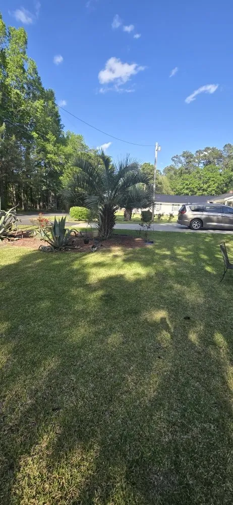 Custom lawn care service for homes in Kingstree, SC by K&D Lawncare Solutions Plus