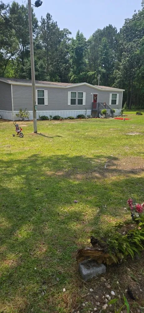 Trusted lawn mowing service in Kingstree, SC - K&D Lawncare Solutions Plus