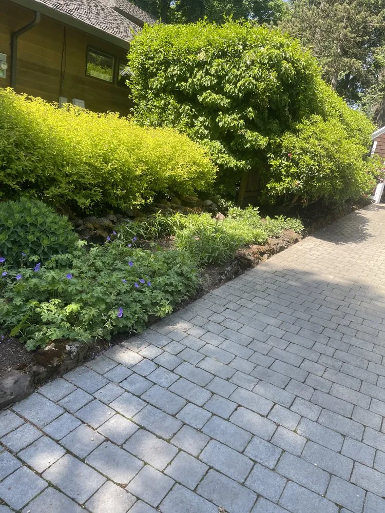 Affordable landscape installation for homes in North plains, OR by K&E Landscaping