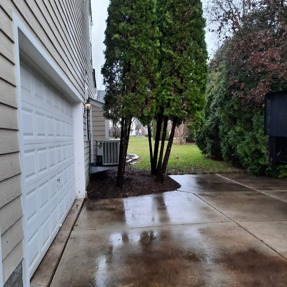 Affordable lawn mowing service for homes across Lebanon, OH - Kearney's Landscaping Co