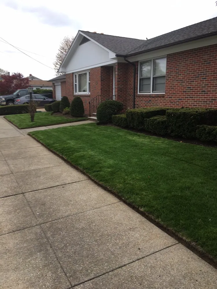 Top-rated yard cleanup service in Providence, RI by Keen Grounds Maintenance