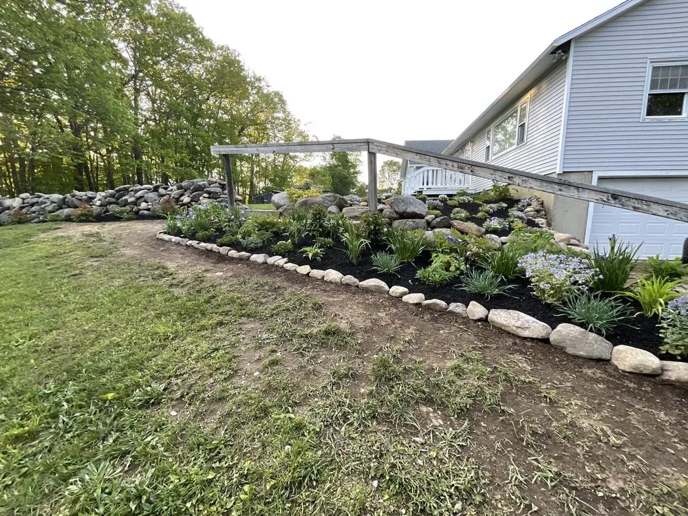 Local landscaping services experts serving Pittsfield, NH - Keene Eye Landscaping And Fine Gardening
