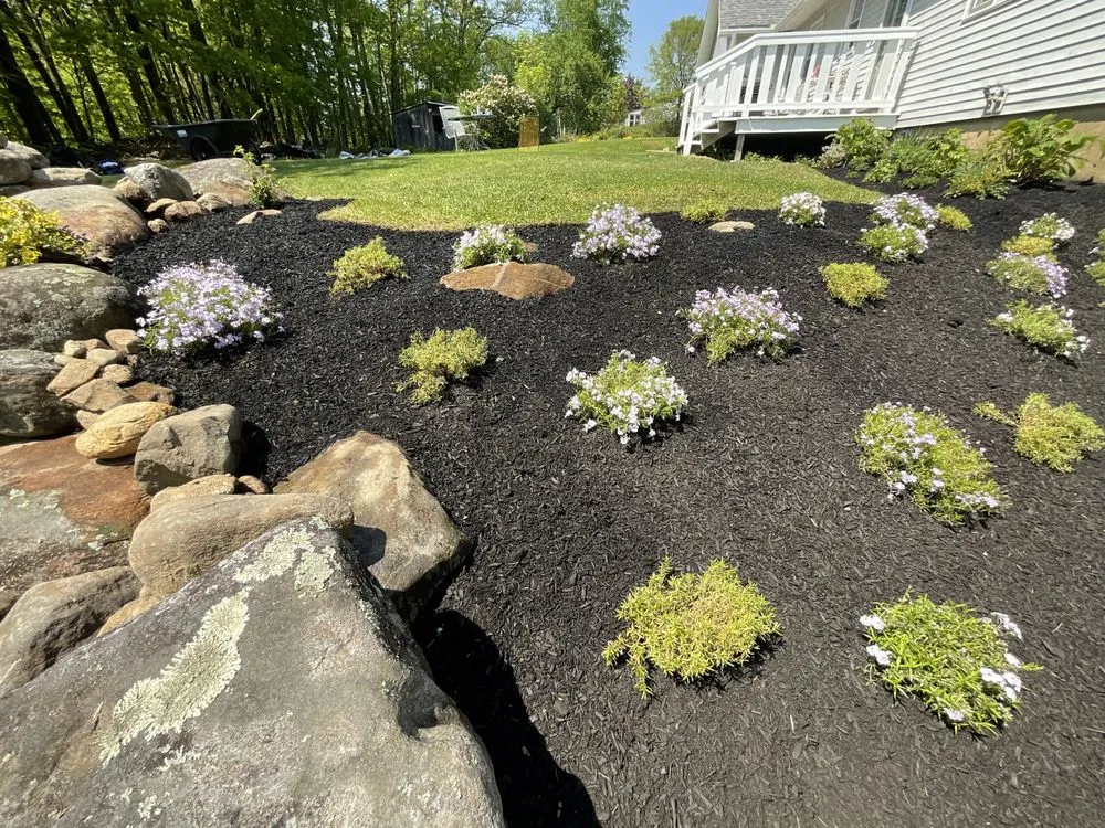 Professional residential landscaping experts serving Pittsfield, NH - Keene Eye Landscaping And Fine Gardening