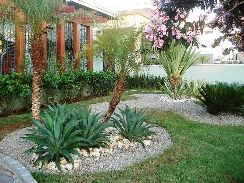 Local landscape design in Kissimmee, FL by Keep it Clean - Eco Solutions