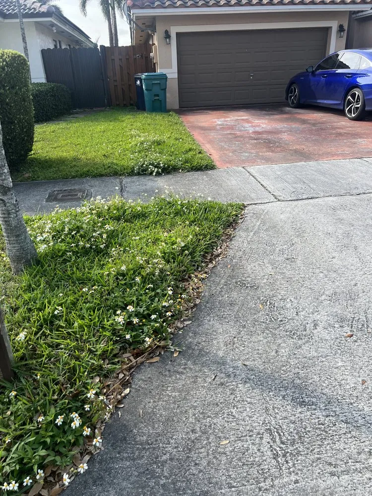 Reliable lawn mowing service experts serving Miami, FL - Keep It Clean Property Maintenance