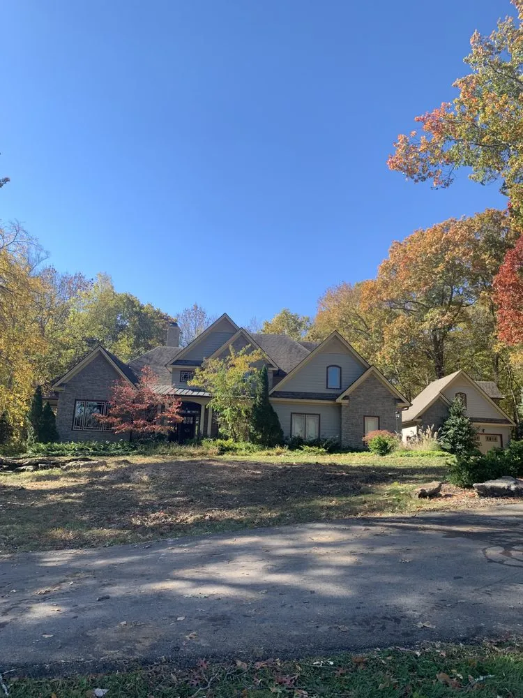 Top-rated lawn mowing service in Nashville, TN by Keep it Clean Tree Service